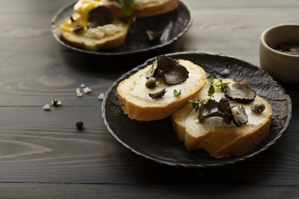 Bruschetta à l'huile de truffe